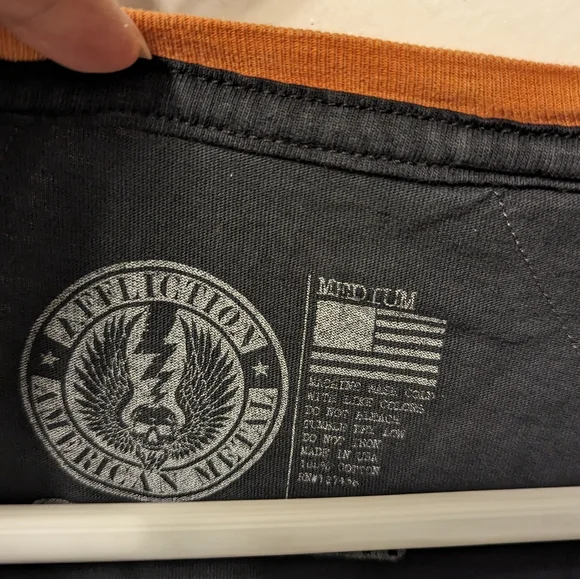 SOLD Affliction size medium women's  Like new. Super cute 3/4 length sleeve - Picture 5 of 5